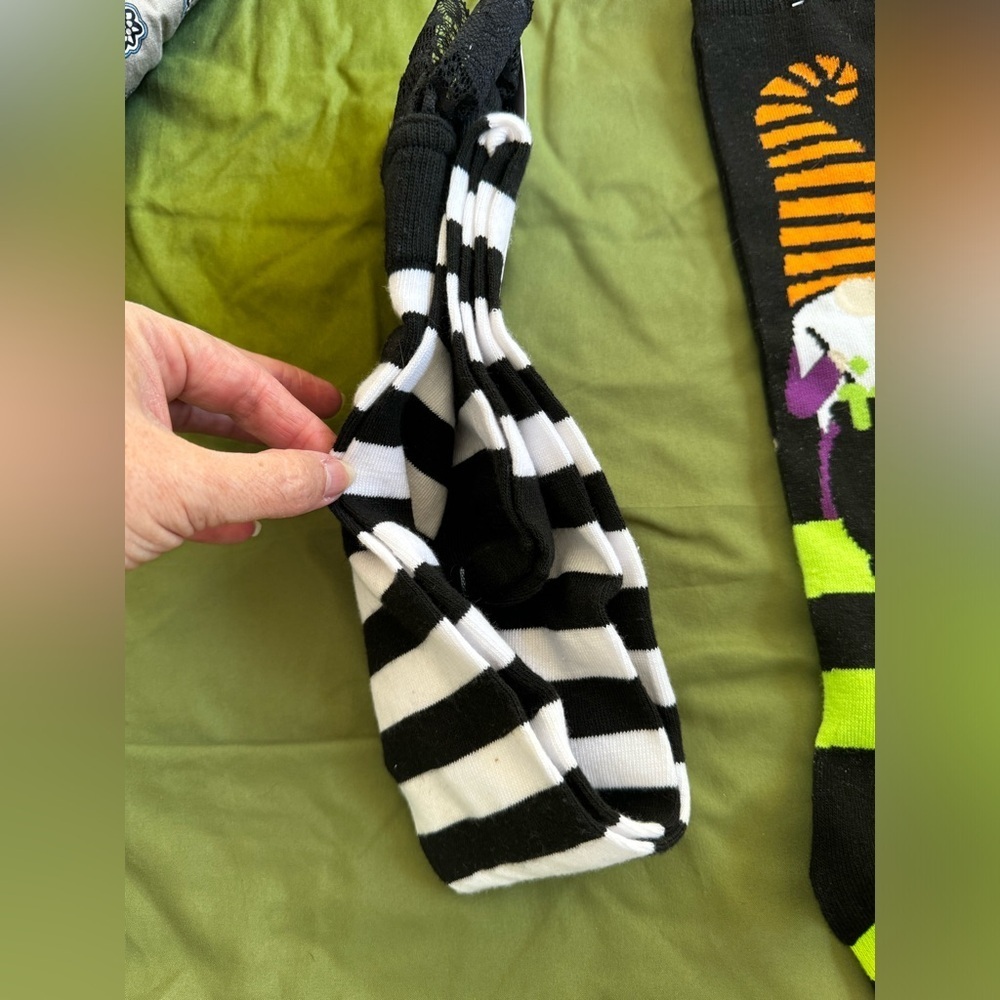 Halloween Novelty Knee Length Socks - 3 Pair - Picture 4 of 14